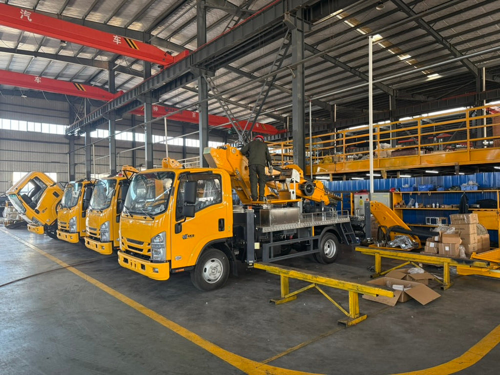 ISUZU 20m 3-in-1 Aerial Work  truck