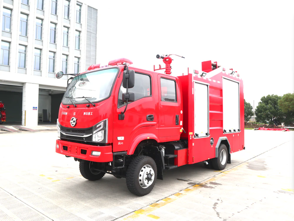 Пожарная машина для тушения лесных пожаров Dongfeng Huashen