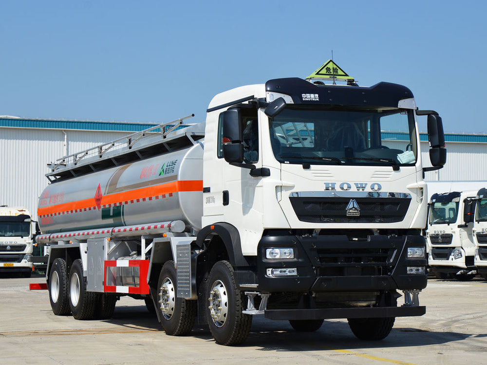 Sinotruk HOWO TX7 Flammable Liquid Tank Truck - Front 3/4 View