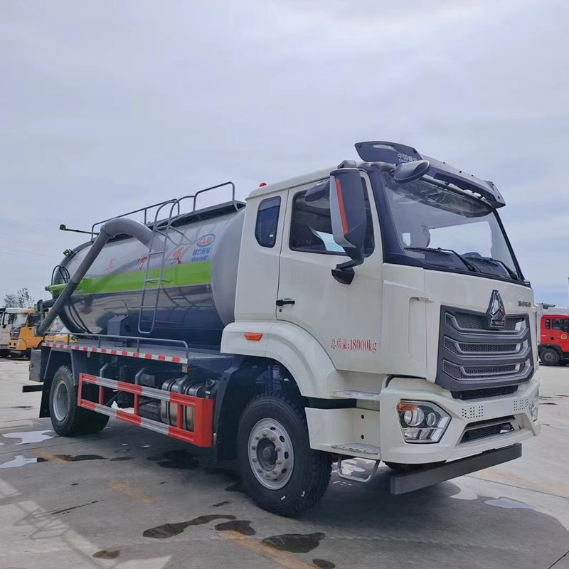 Продается вакуумная ассенизационная машина Howo 12 кубов 14 кубов 4x2