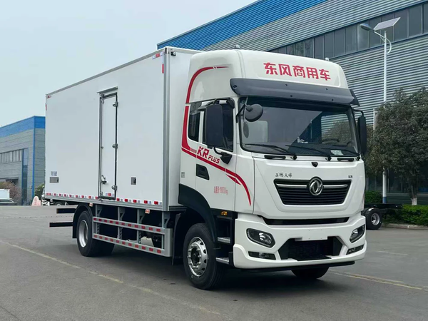Среднетоннажный рефрижератор Dongfeng 4×2 8T для перевозки продуктов питания