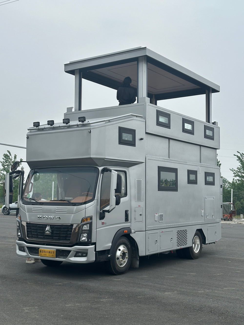 Chengli Yashutte HOWO Commander Matryoshka Pop-Up Roof RV