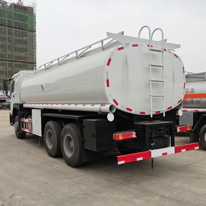 Продается автоцистерна HOWO 6X4 на 20000 л.