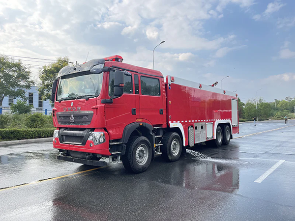 ПОЖАРНАЯ АВТОЦИСТЕРНА SINOTRUK HOWO 25 ТОНН С ПЕНООБРАЗОВАТЕЛЕМ ТЕХНИЧЕСКАЯ