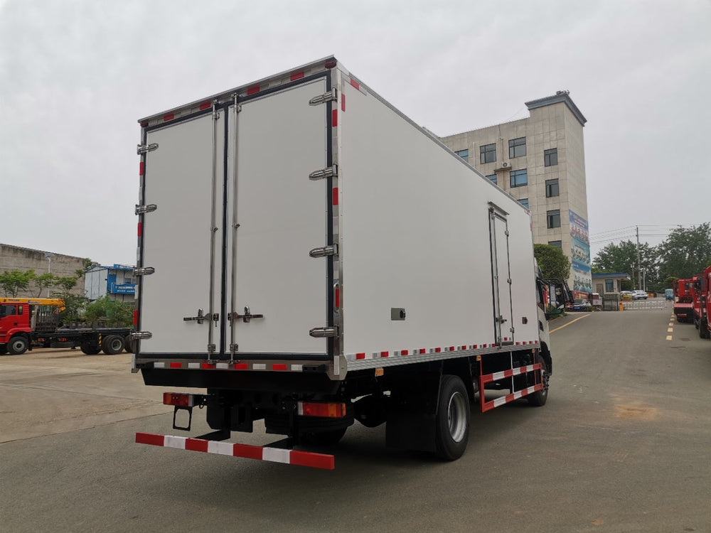 Рефрижератор DongFeng 290 л.с. в продаже
