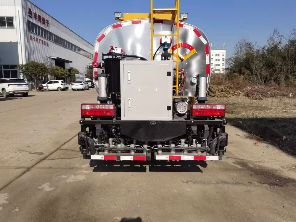Продаётся автогудронатор DongFeng 6Т