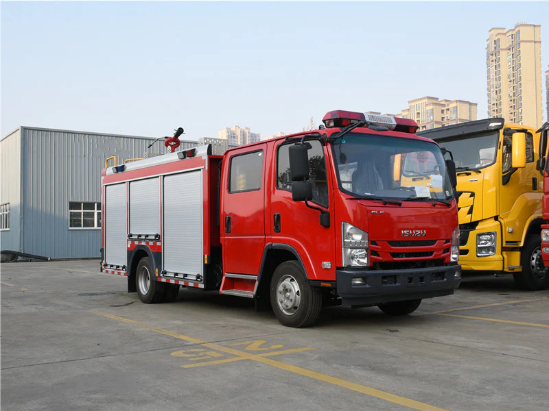 ПОЖАРНАЯ АВТОЦИСТЕРНА ISUZU 4 ТОННЫ