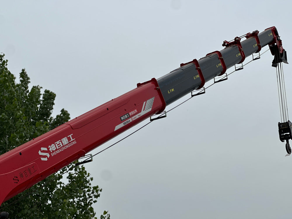 HOWO 4×2 8T Telescopic Boom Crane