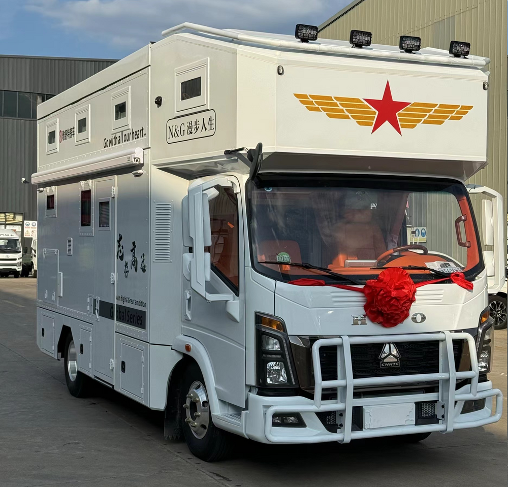 Chengli Yashutte HOWO Commander Matryoshka Pop-Up Roof RV