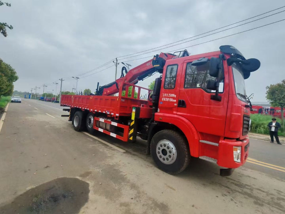 Бортовой автомобиль DongFeng с краном-манипулятором и грейфером продается