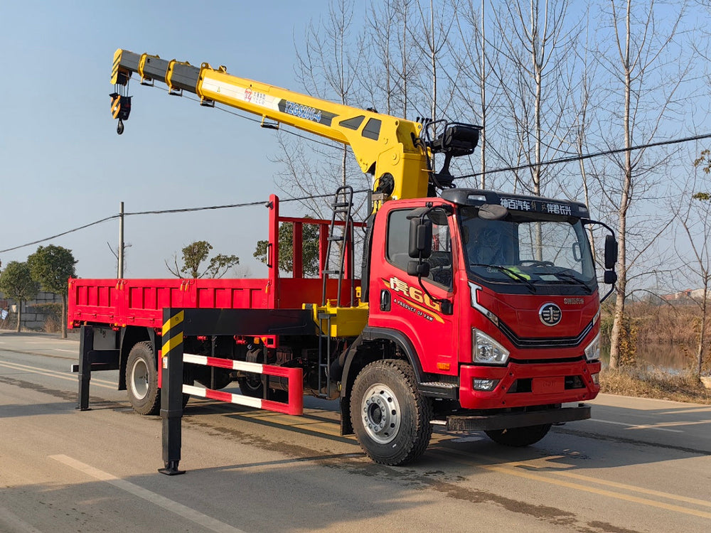 Продается кран-манипулятор FAW 220HP с телескопической стрелой, грузоподъемность 8-10 тонн.