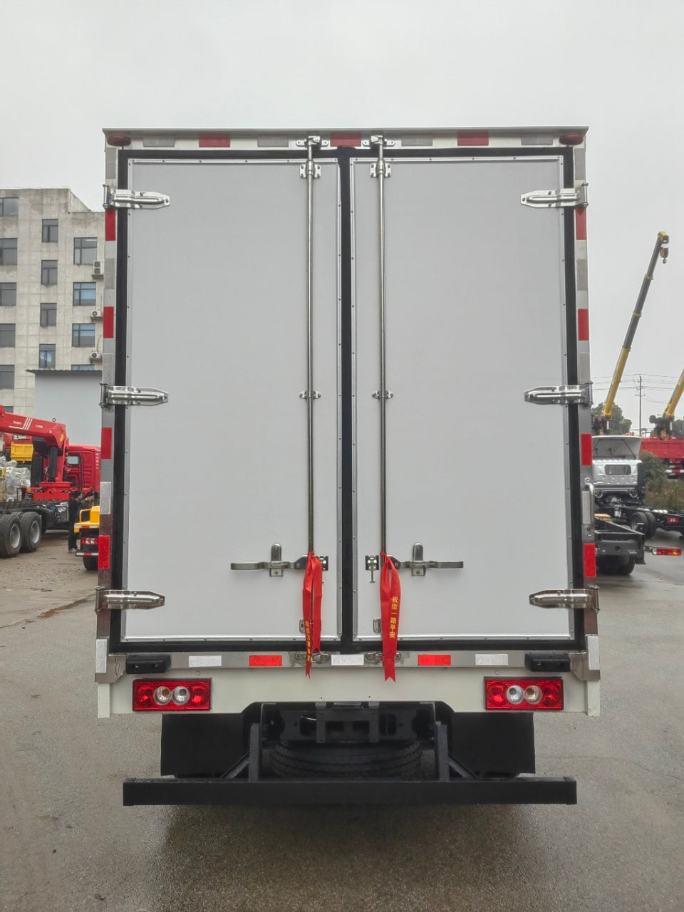 Продается рефрижератор FOTON 4,2 м, 120 л.с.