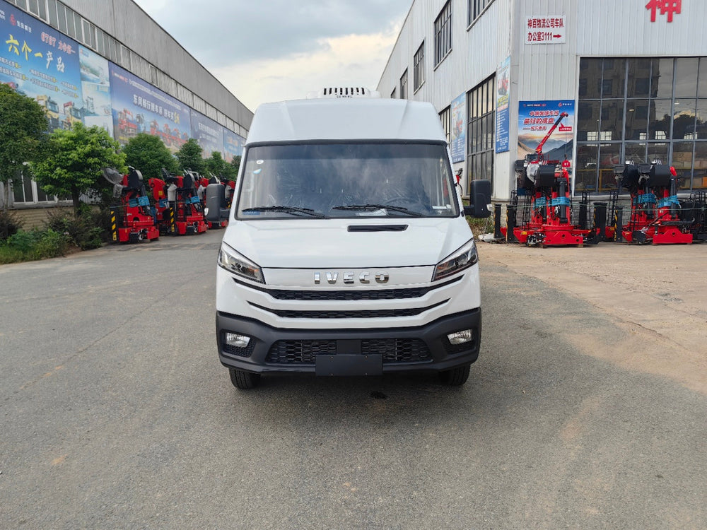 Продается новейший длиннобазный рефрижератор IVECO с высокой крышей