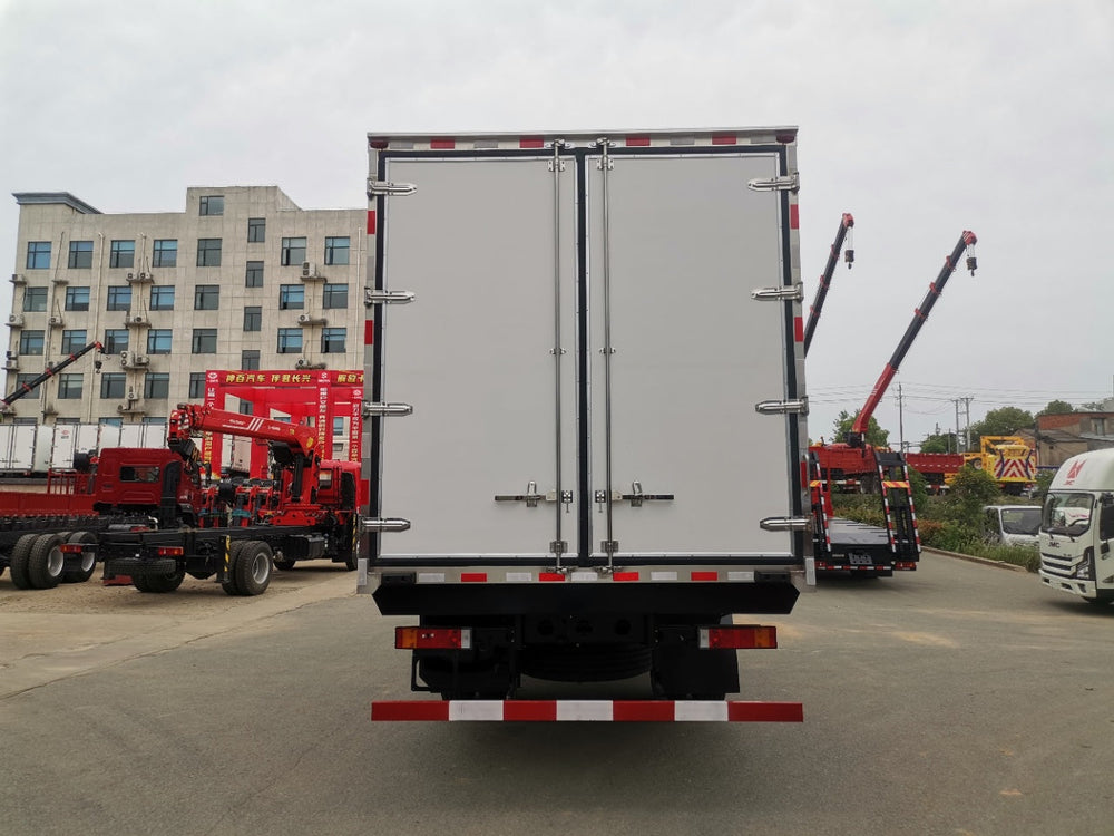 Рефрижератор DongFeng 290 л.с. в продаже