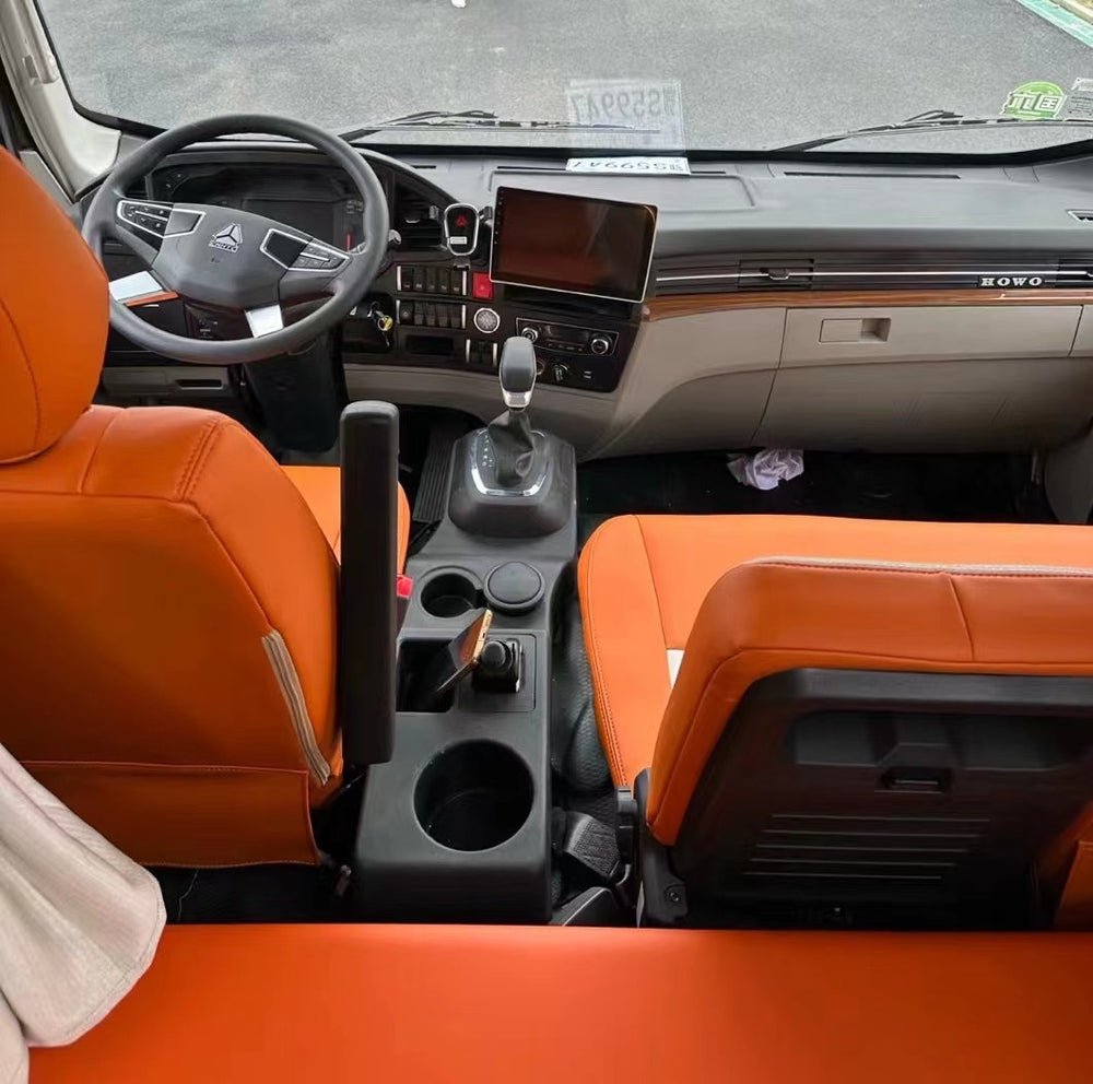 Chengli Yashutte HOWO Commander T3 Pop-Up Roof RV — Rooftop Terrace Edition