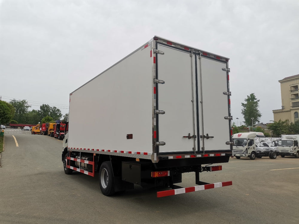 Рефрижератор DongFeng 290 л.с. в продаже