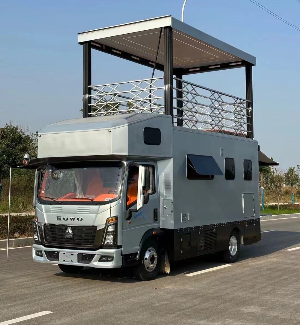 Chengli Yashutte HOWO Commander T3 Pop-Up Roof RV — Rooftop Terrace Edition