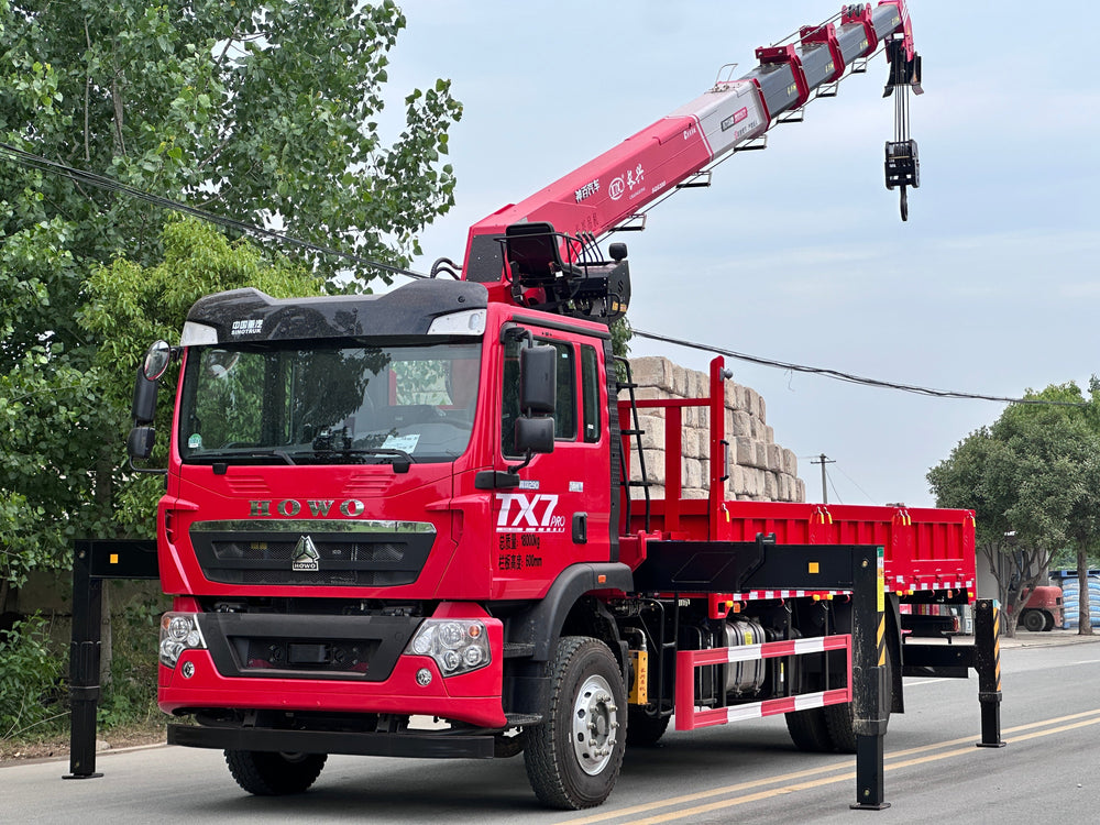 HOWO 4×2 8T Telescopic Boom Crane