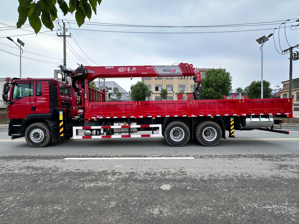 HOWO TX 6x4 Mountain Edition Crane Truck | 14-Ton 5-Section Boom | 8.4m Cargo Box | 320HP