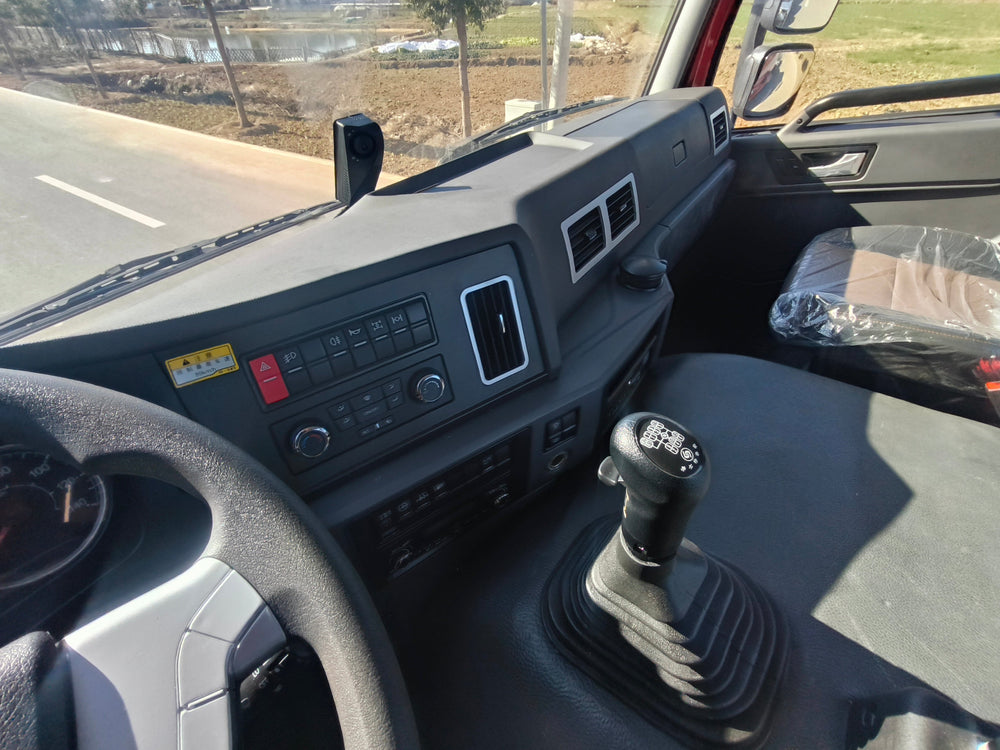 Продается автокран FAW 8×4 с телескопической стрелой, 360 л.с.