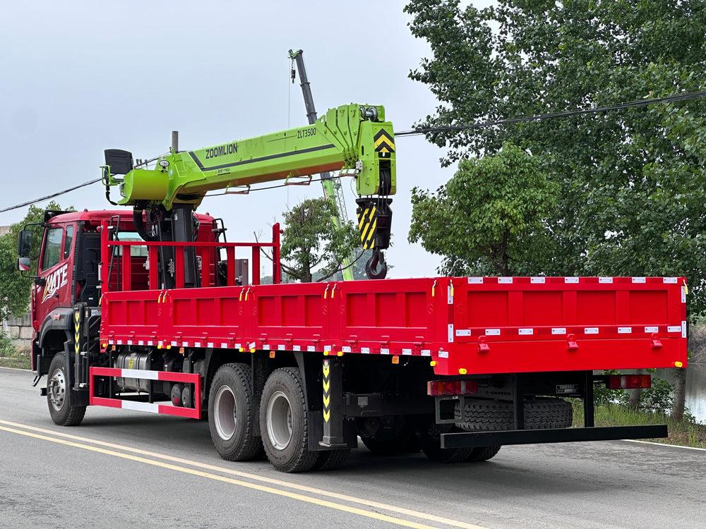 Продаётся кран с телескопической стрелой HOWO 6×4 ZOOMLION 14Т