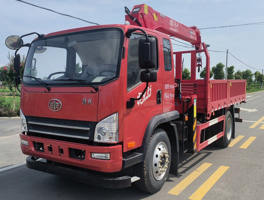 ونش تلسكوبي للبيع FAW 180HP 5-7 طن