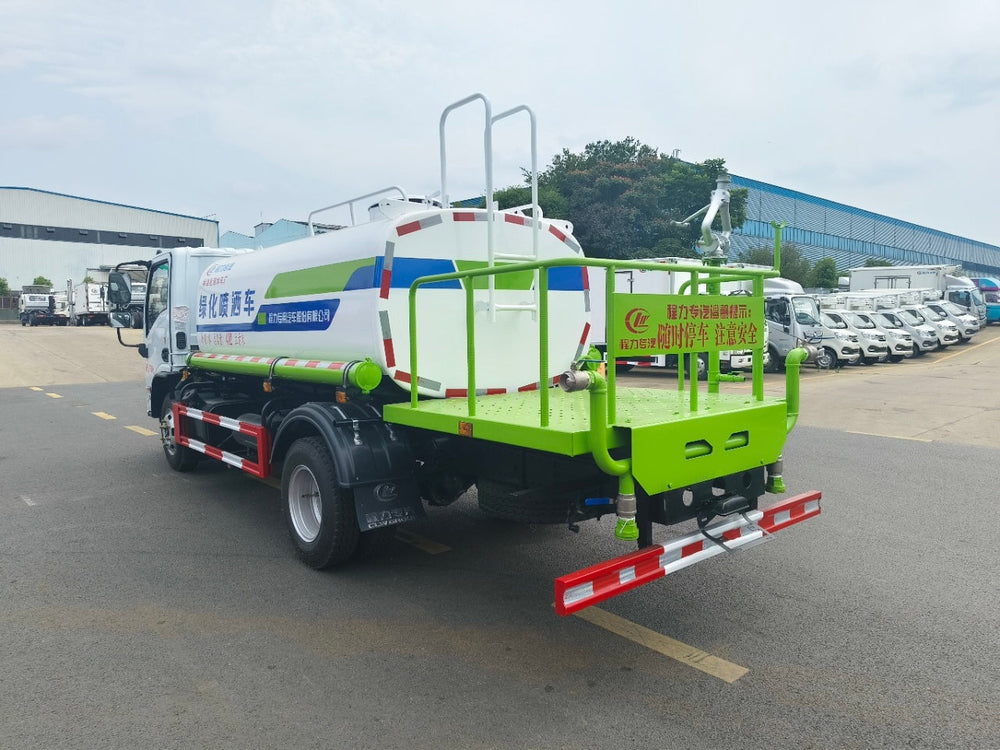 Продается поливомоечная машина DongFeng 5 м³