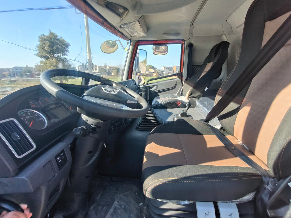 Продается автокран FAW 8×4 с телескопической стрелой, 360 л.с.