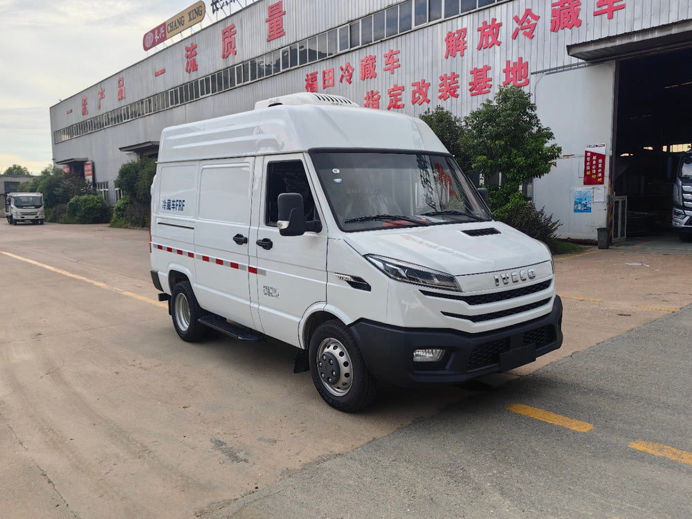Продается рефрижераторный фургон IVECO с короткой колесной базой и высокой крышей (новая модель)