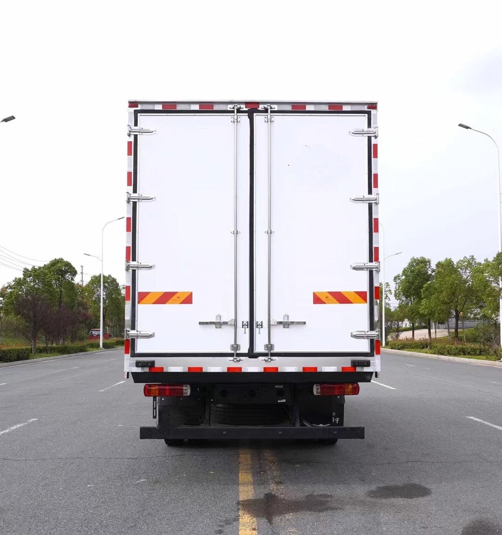 Рефрижератор FOTON 6.8м E6 300 л.с. в продаже